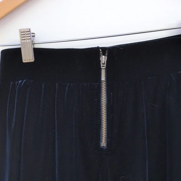 SIMONS BLUE VELVET SKIRT SIZE X SMALL - Picture 4 of 5
